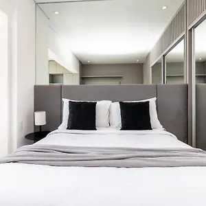 360 Vn Capote Valente By Housi Apartment
